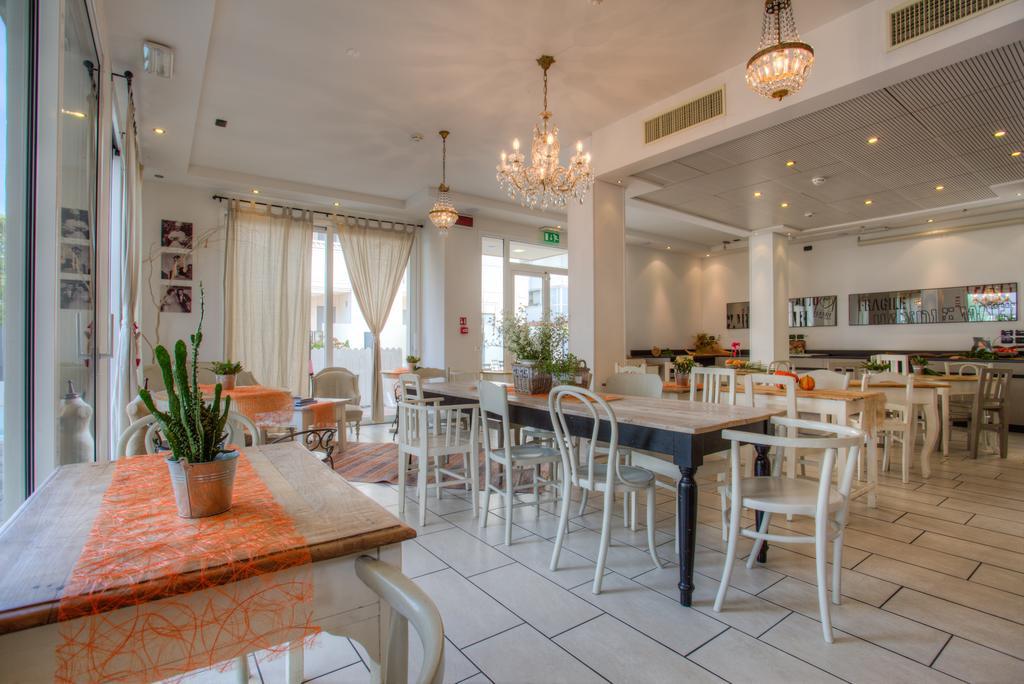 D-Place Hotel & Suite Riccione Luaran gambar